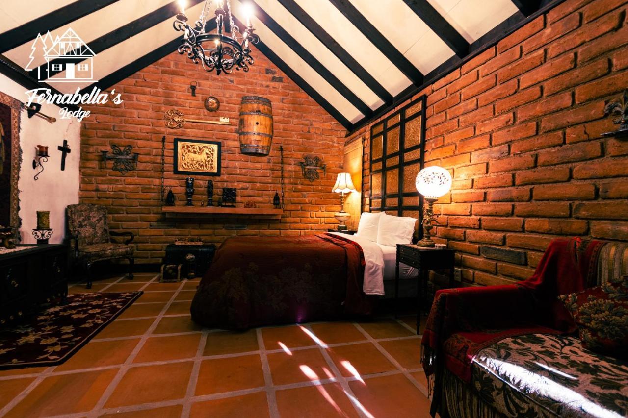 Fernabella'S Lodge บาเย เด กัวลาลูเป ภายนอก รูปภาพ