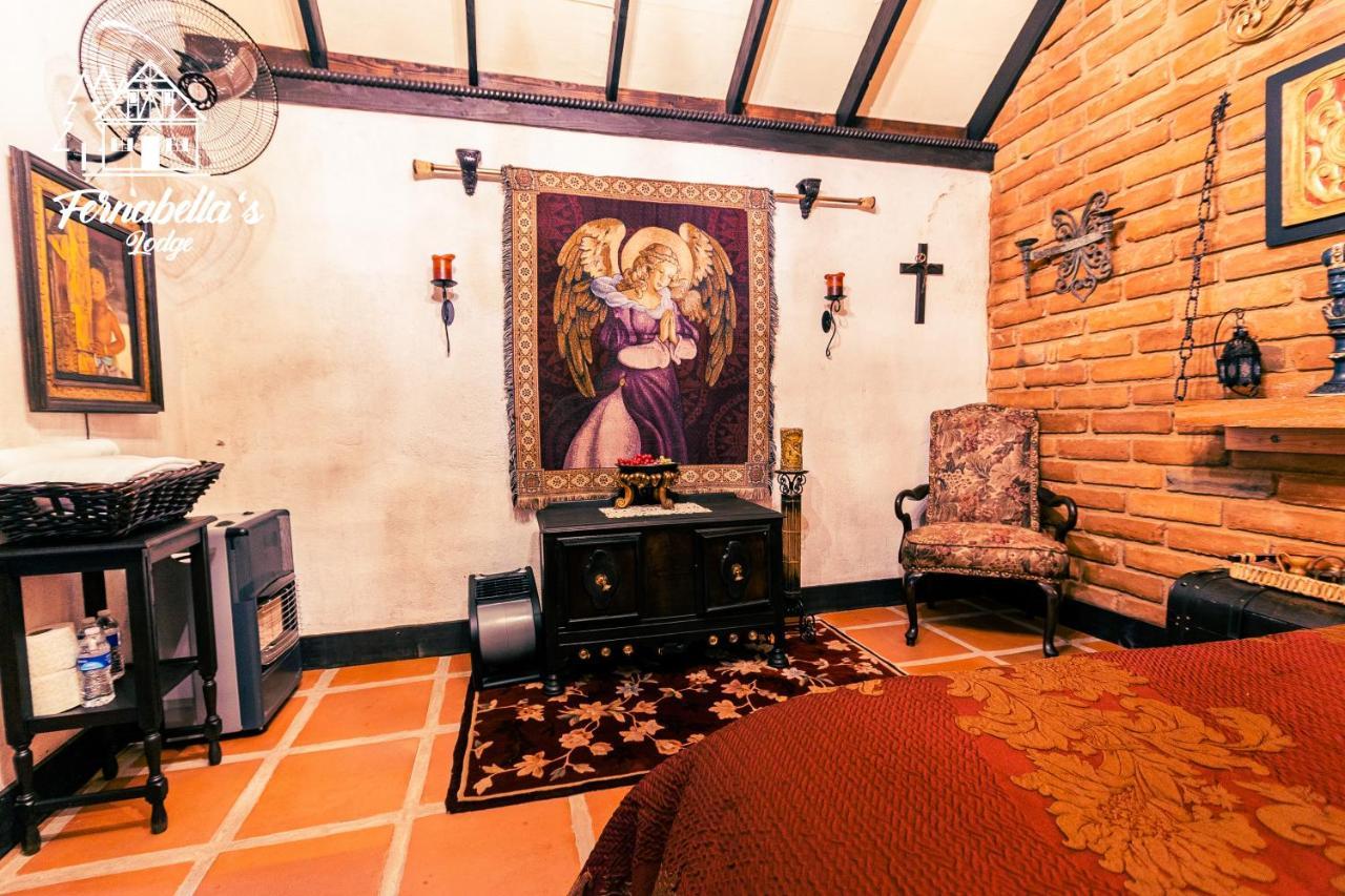 Fernabella'S Lodge บาเย เด กัวลาลูเป ภายนอก รูปภาพ