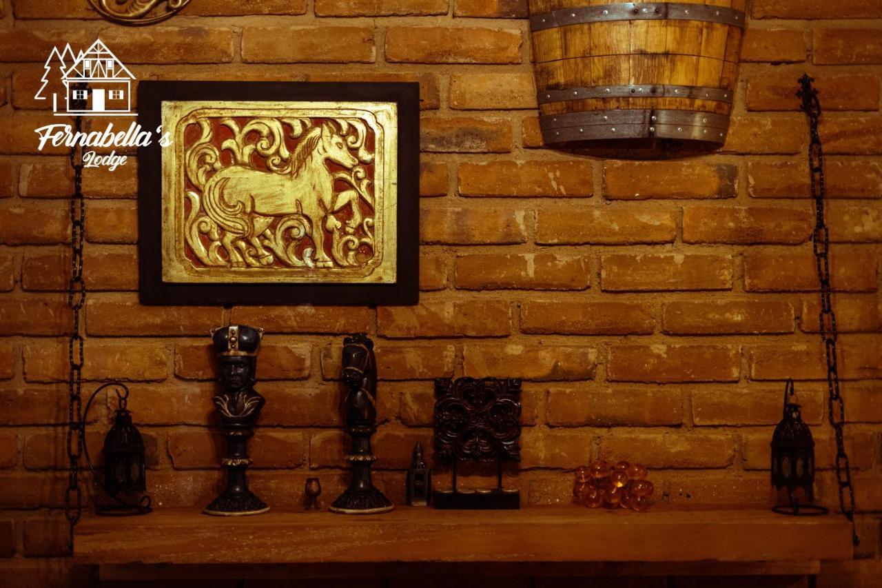 Fernabella'S Lodge บาเย เด กัวลาลูเป ภายนอก รูปภาพ