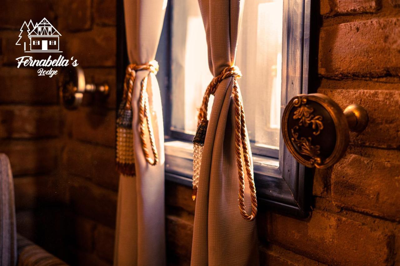 Fernabella'S Lodge บาเย เด กัวลาลูเป ภายนอก รูปภาพ