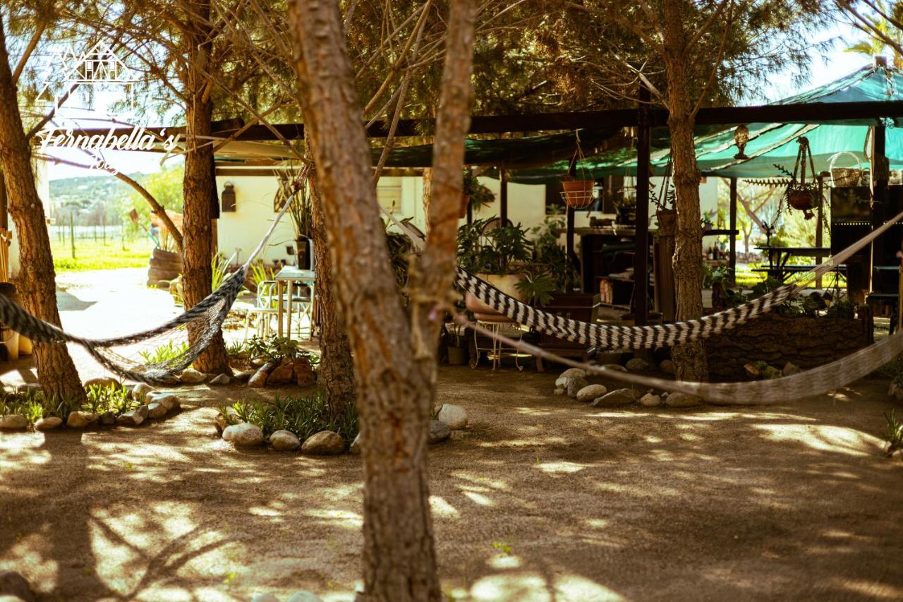 Fernabella'S Lodge บาเย เด กัวลาลูเป ภายนอก รูปภาพ