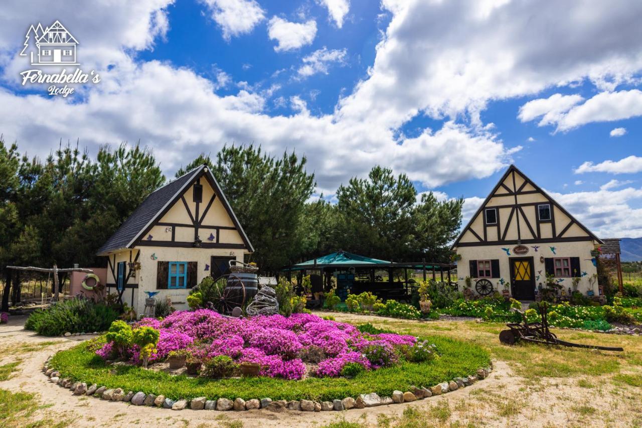 Fernabella'S Lodge บาเย เด กัวลาลูเป ภายนอก รูปภาพ